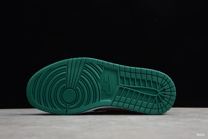 Boostmaster lin Bio Jordan Retro 1 AH7389-203 High Beige Mystic Air Green Anthracite 0820